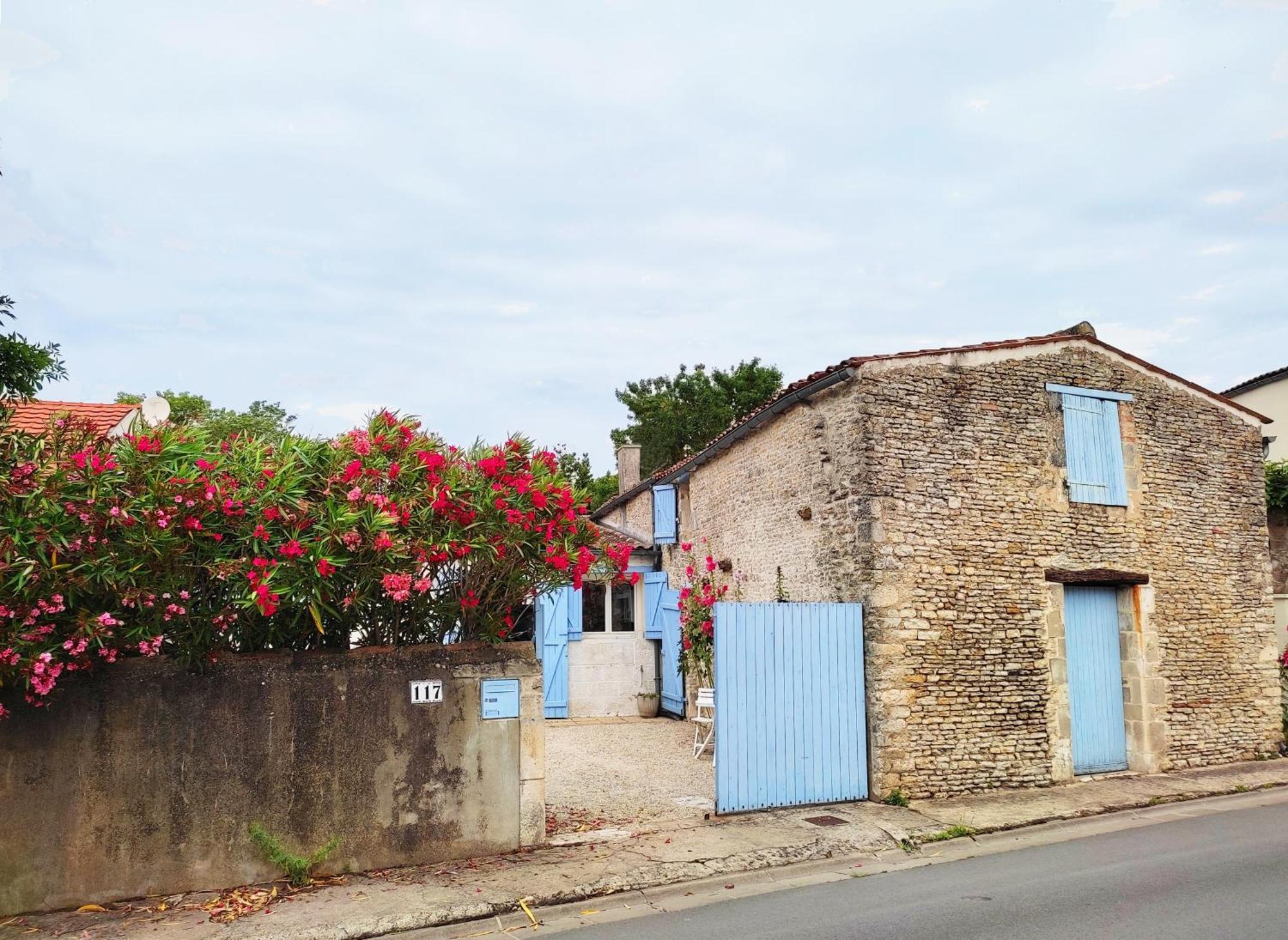 La Grange Bleue - Parking Prive - A 2Km De La Mer Saint-Georges-d’Oléron Kültér fotó